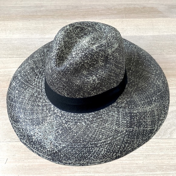 Beautiful Hand Made Straw Hat Size M main image 3